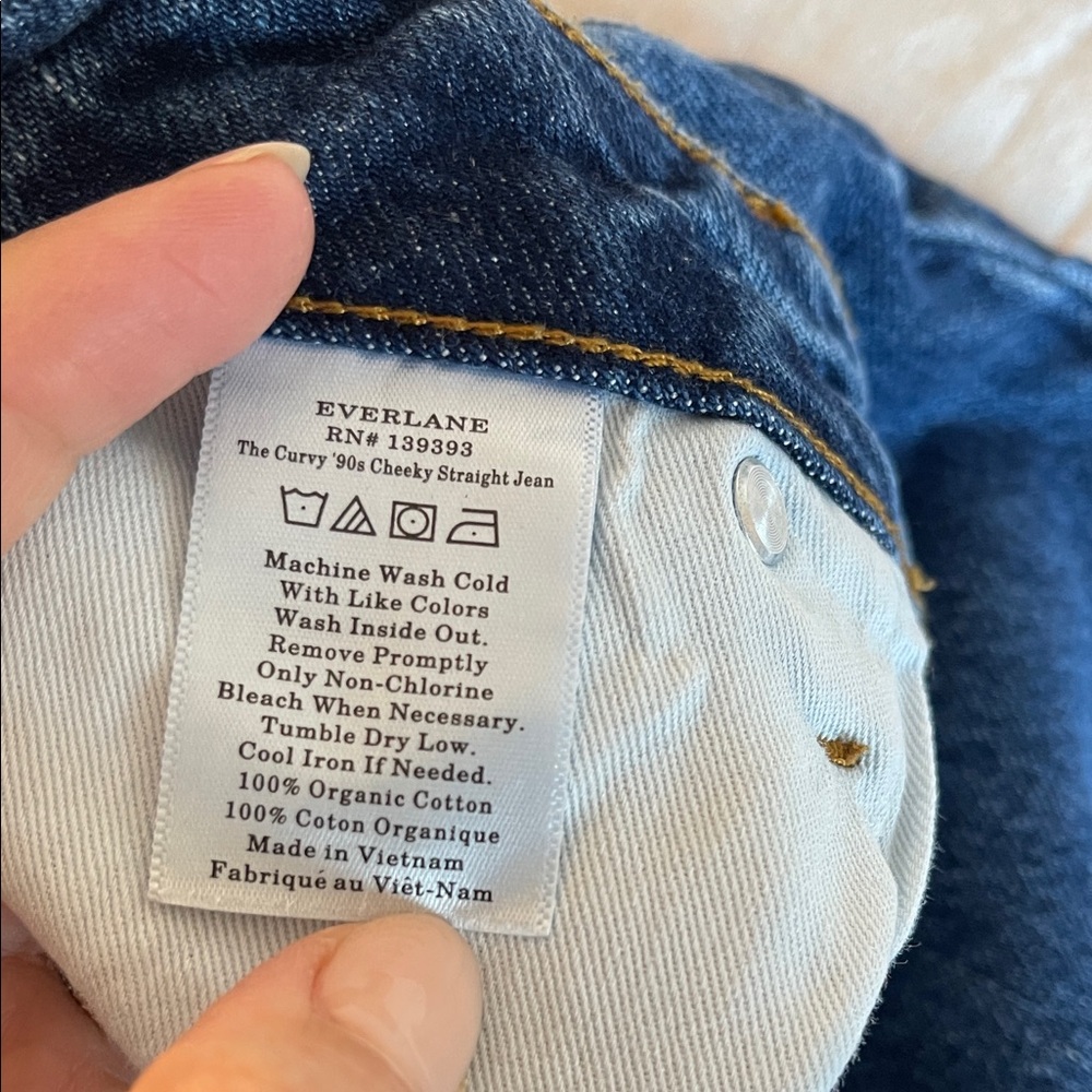 Everlane women’s organic cotton curvy 90’s cheeky straight jean - Picture 3 of 8